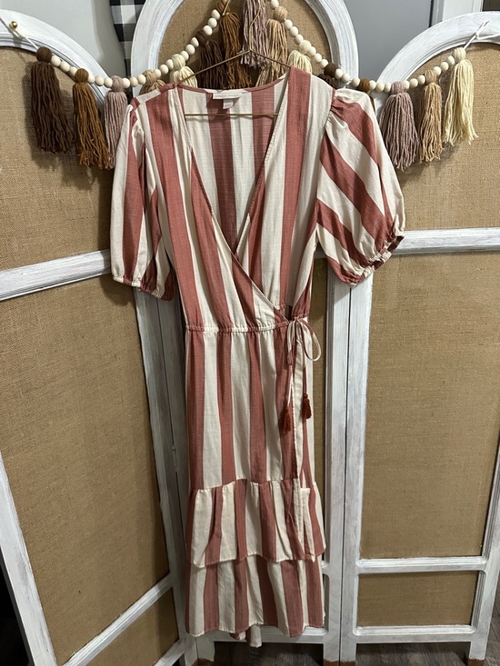 Knox Rose Dresses & Skirts - Knox Rose Striped Wrap Midi Dress in Rust and Cream